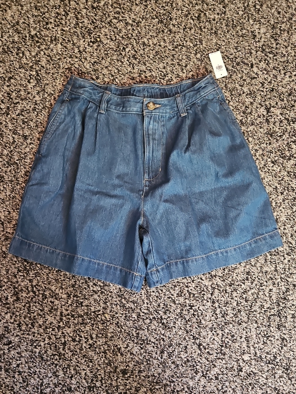 Old Navy Medium Blue Pleated Denim Shorts